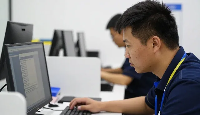 宁波煜衡网络科技有限公司持续优化软件开发，满足管理规范需求